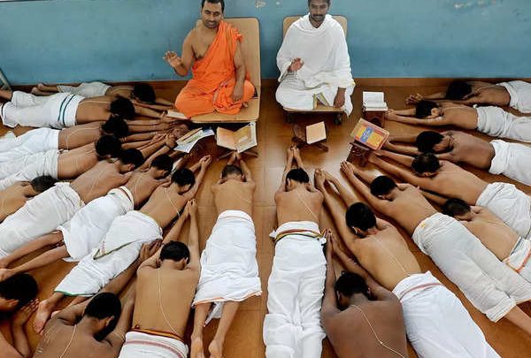 El extraño caso del ॐ नमो गुरुभ्यो